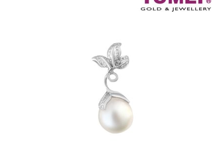 TOMEI Pendant, Diamond Pearl White Gold 750 (P3114) For Sale