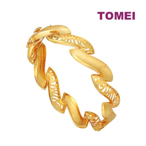 TOMEI Puteri Wavy Bangle, Yellow Gold 916 For Sale